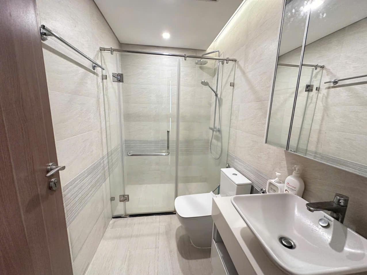Luxury Apartment In Vinhomes Metropolis Hanoi Buitenkant foto