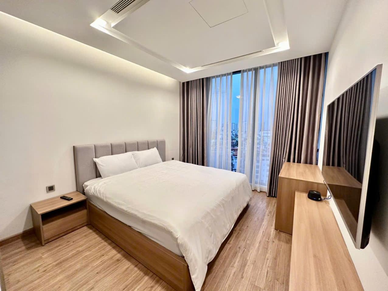 Luxury Apartment In Vinhomes Metropolis Hanoi Buitenkant foto