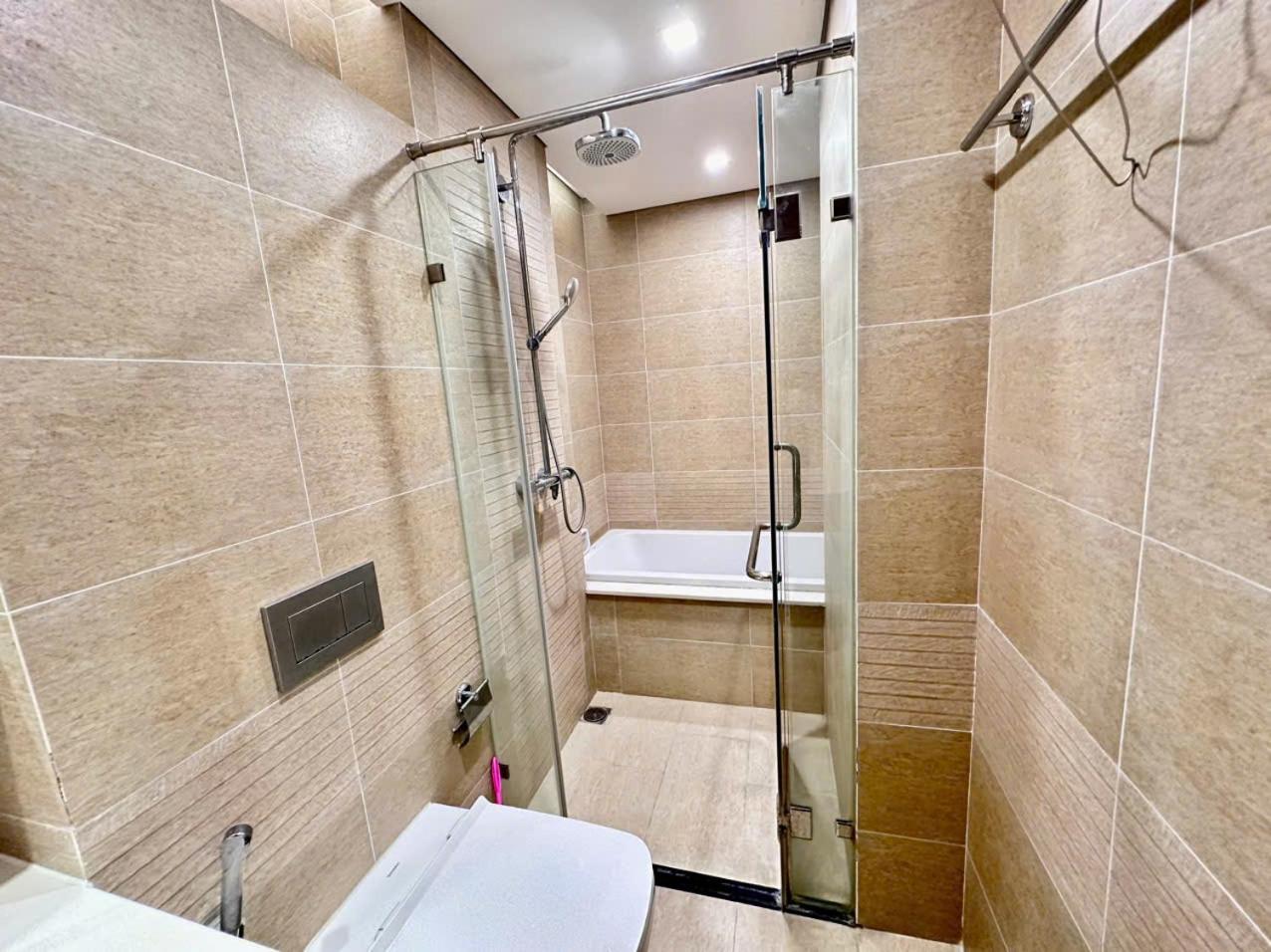 Luxury Apartment In Vinhomes Metropolis Hanoi Buitenkant foto
