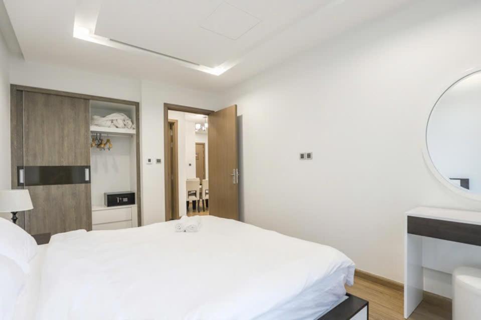 Luxury Apartment In Vinhomes Metropolis Hanoi Buitenkant foto