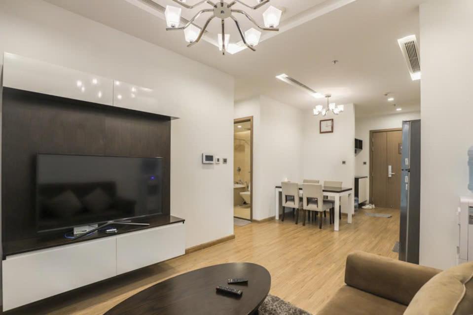 Luxury Apartment In Vinhomes Metropolis Hanoi Buitenkant foto