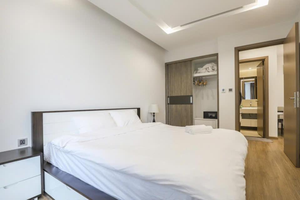 Luxury Apartment In Vinhomes Metropolis Hanoi Buitenkant foto